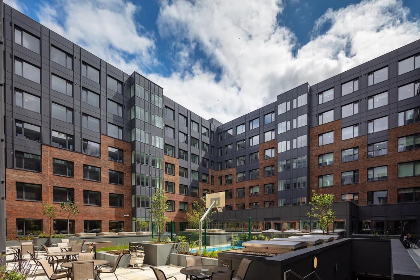 Canvas Point Campus Dublin Docklands エクステリア 写真